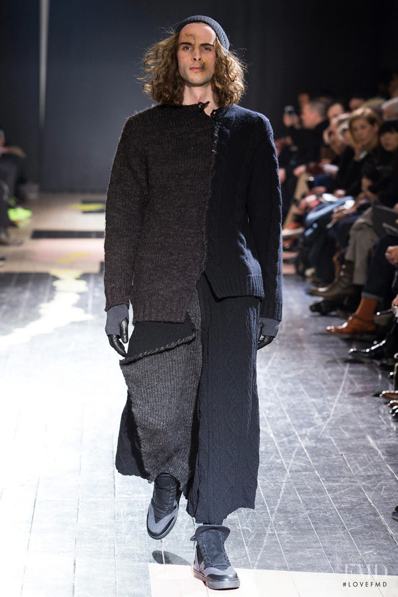 Yohji Yamamoto fashion show for Autumn/Winter 2015