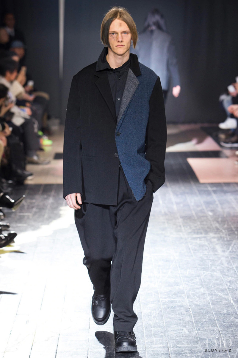 Yohji Yamamoto fashion show for Autumn/Winter 2015