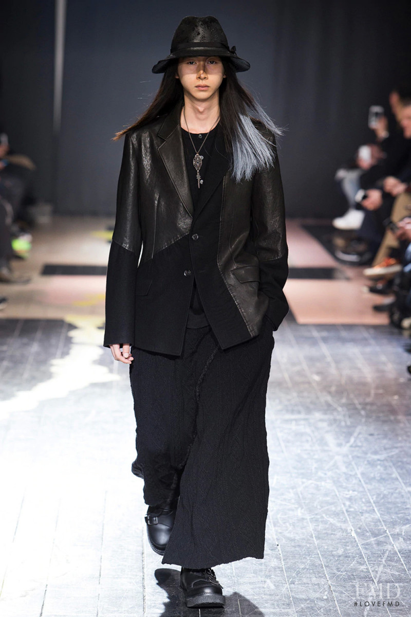 Yohji Yamamoto fashion show for Autumn/Winter 2015
