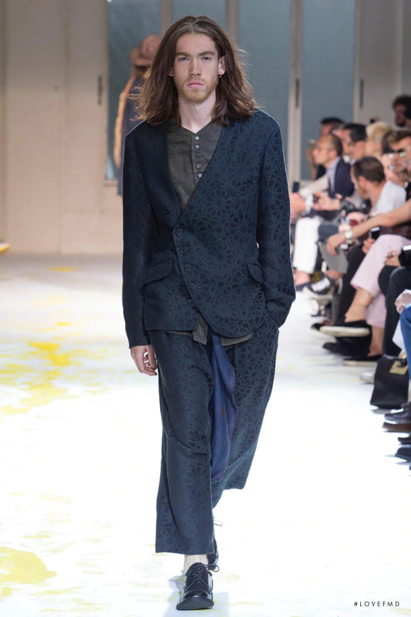 Yohji Yamamoto fashion show for Spring/Summer 2015