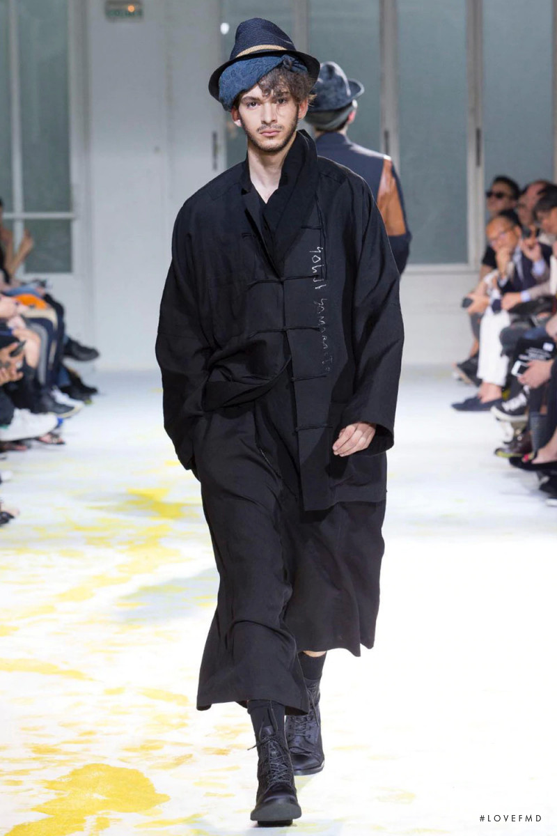 Yohji Yamamoto fashion show for Spring/Summer 2015