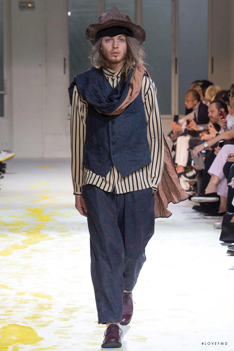 Yohji Yamamoto fashion show for Spring/Summer 2015