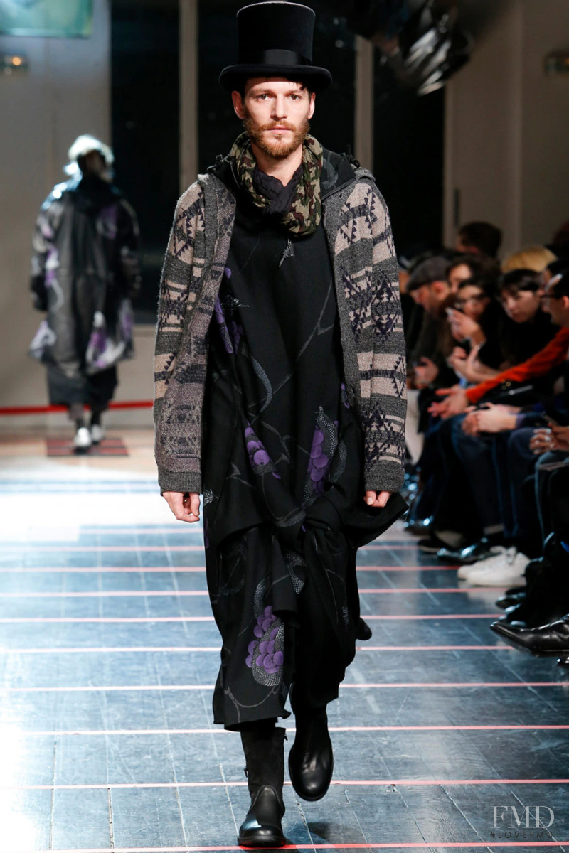 Yohji Yamamoto fashion show for Autumn/Winter 2014