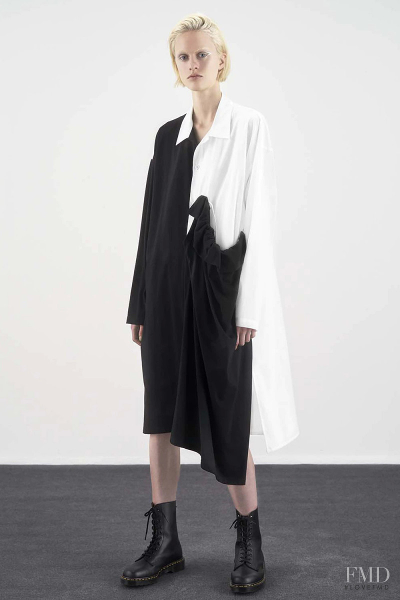 Y\'s by Yohji Yamamoto lookbook for Resort 2019