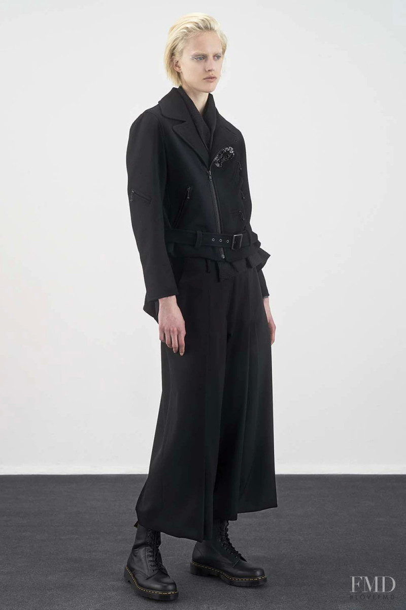 Y\'s by Yohji Yamamoto lookbook for Resort 2019