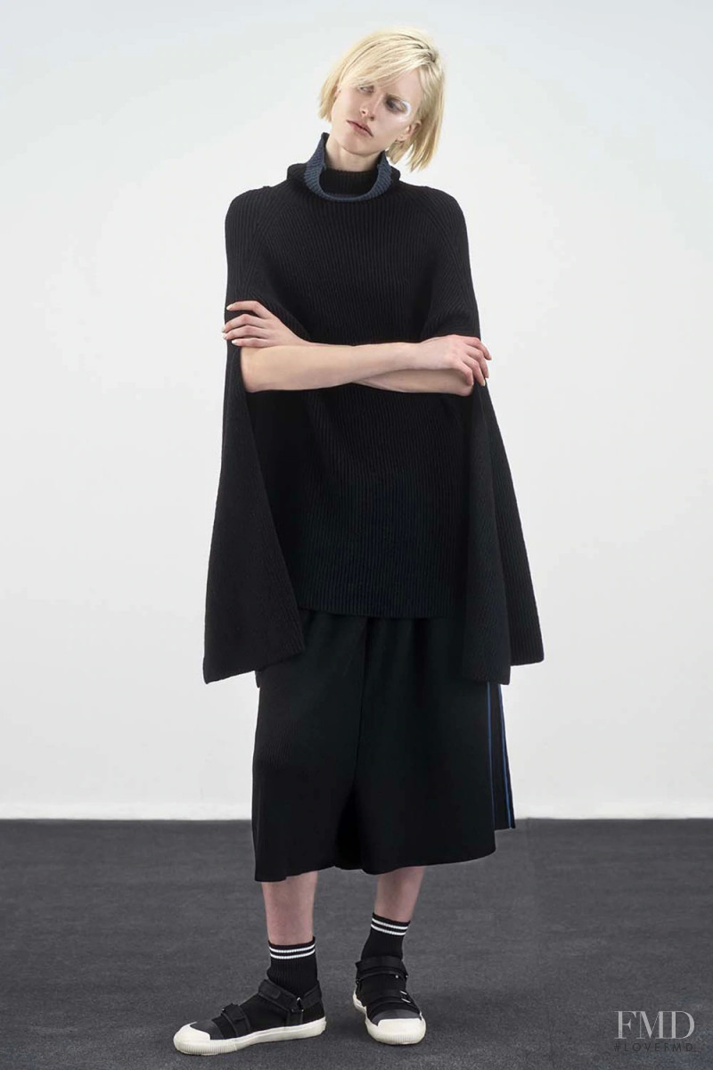 Y\'s by Yohji Yamamoto lookbook for Resort 2019