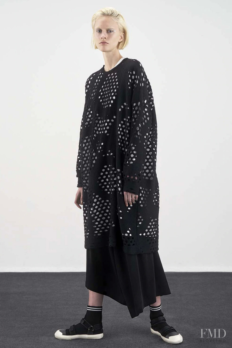 Y\'s by Yohji Yamamoto lookbook for Resort 2019