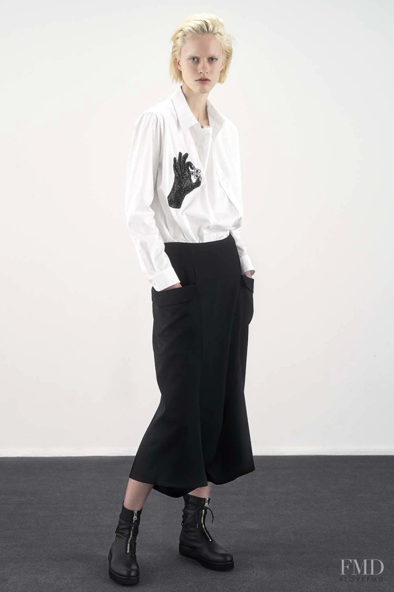 Y\'s by Yohji Yamamoto lookbook for Resort 2019