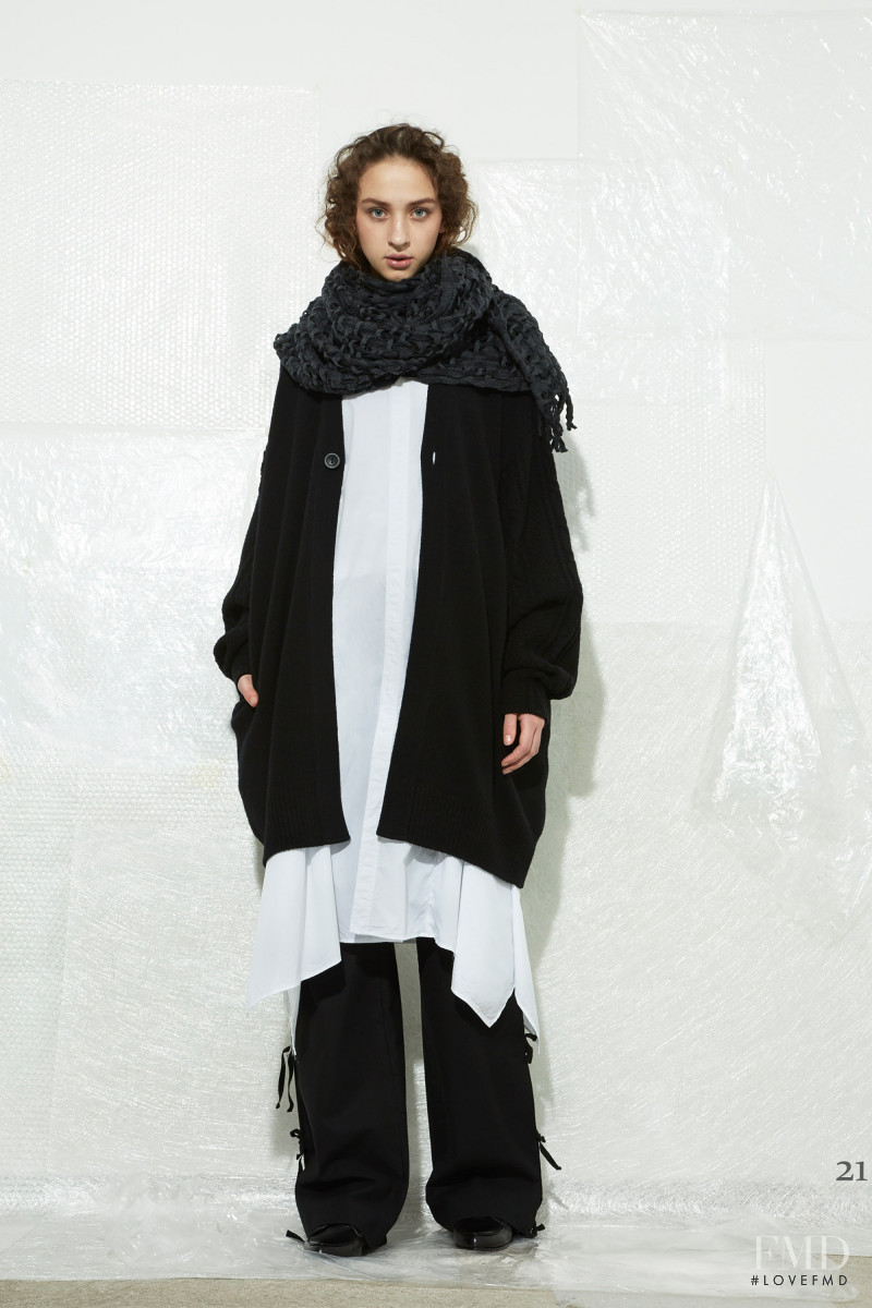 Y\'s by Yohji Yamamoto lookbook for Pre-Fall 2017