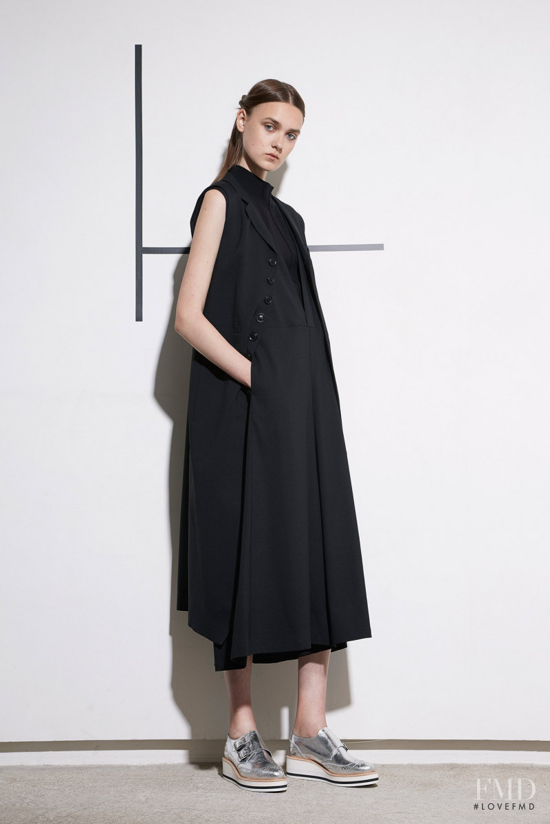 Y\'s by Yohji Yamamoto lookbook for Resort 2017