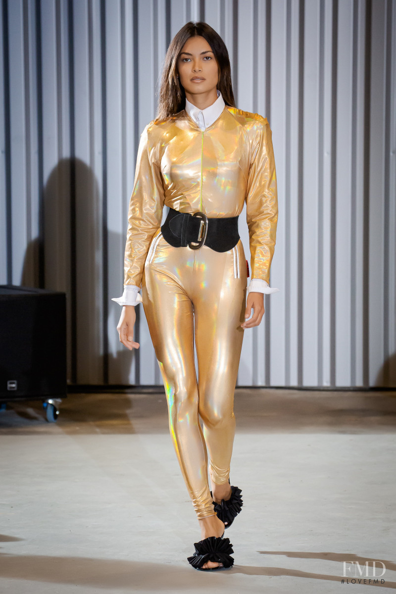 Angela Ruiz featured in  the Xuly Bët fashion show for Spring/Summer 2021