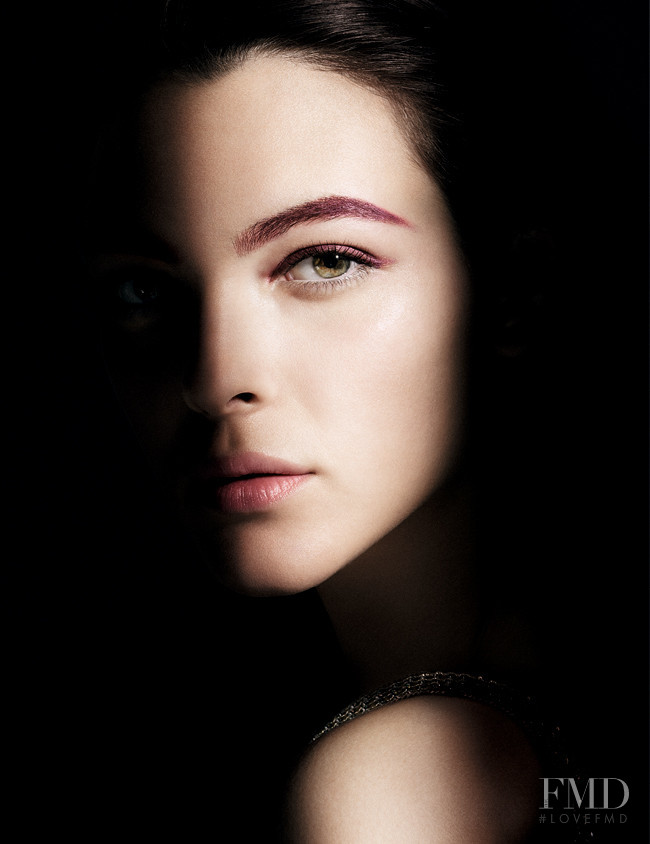 Vittoria Ceretti featured in  the Armani Beauty advertisement for Spring/Summer 2016