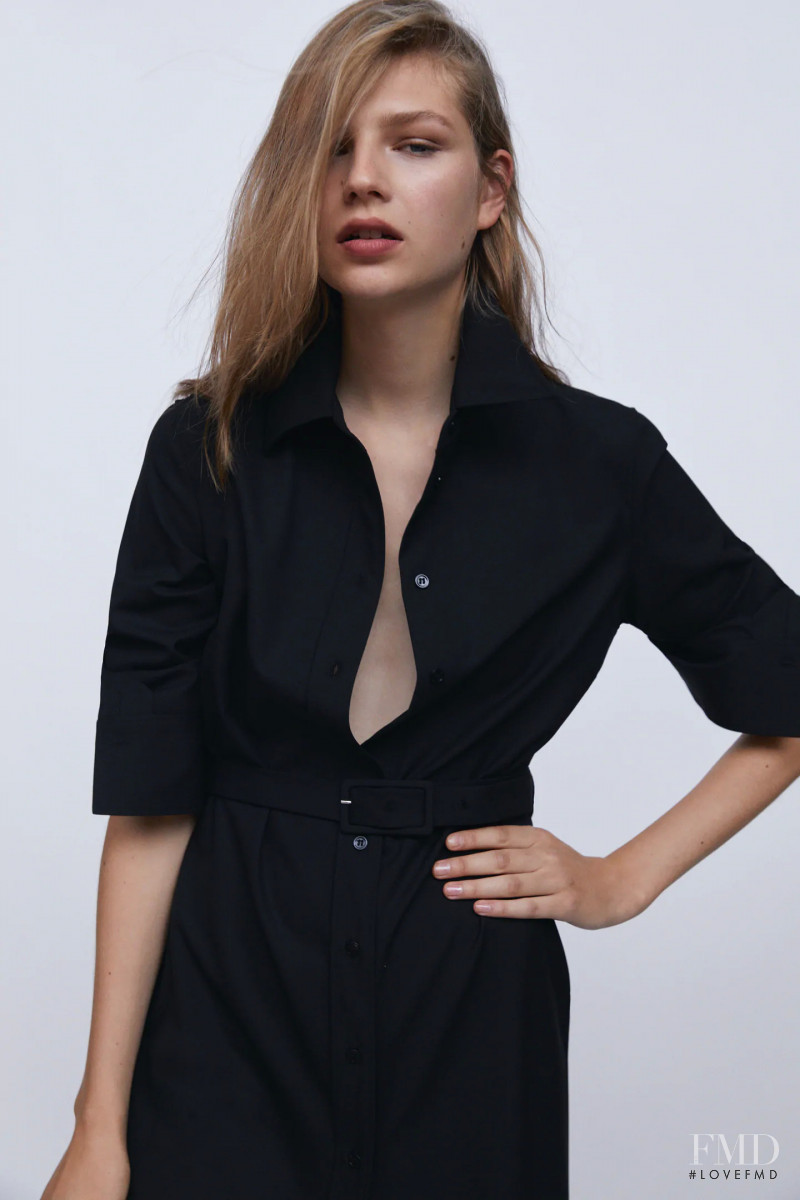 Deirdre Firinne featured in  the Zara catalogue for Fall 2020