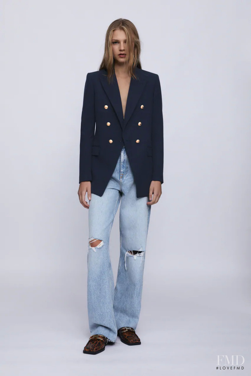 Deirdre Firinne featured in  the Zara catalogue for Fall 2020