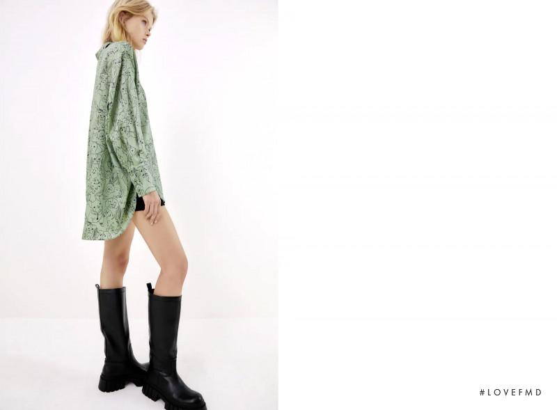 Evie Harris featured in  the Zara catalogue for Fall 2020