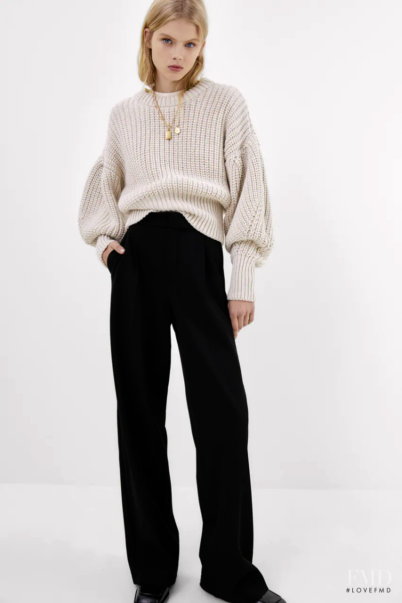 Evie Harris featured in  the Zara catalogue for Fall 2020
