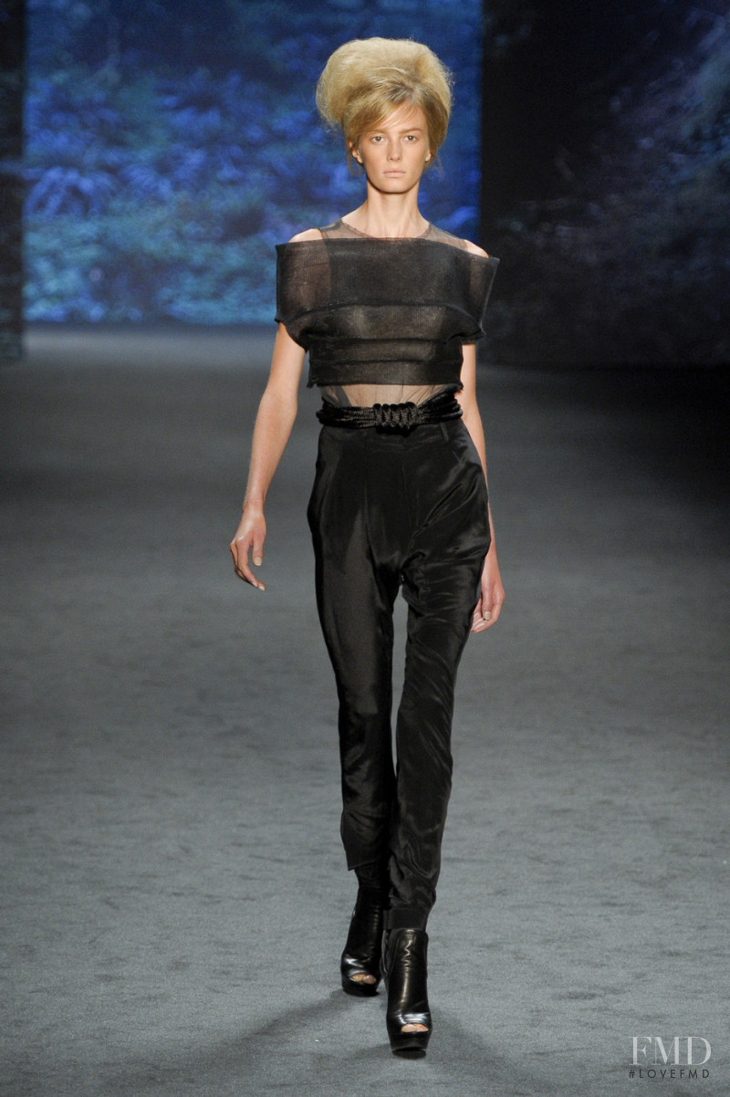 Vera Wang fashion show for Spring/Summer 2011