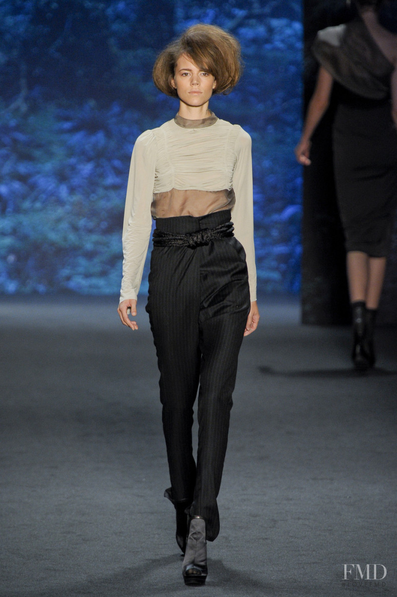 Vera Wang fashion show for Spring/Summer 2011