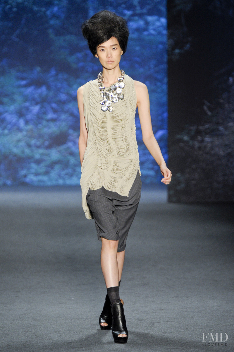 Vera Wang fashion show for Spring/Summer 2011