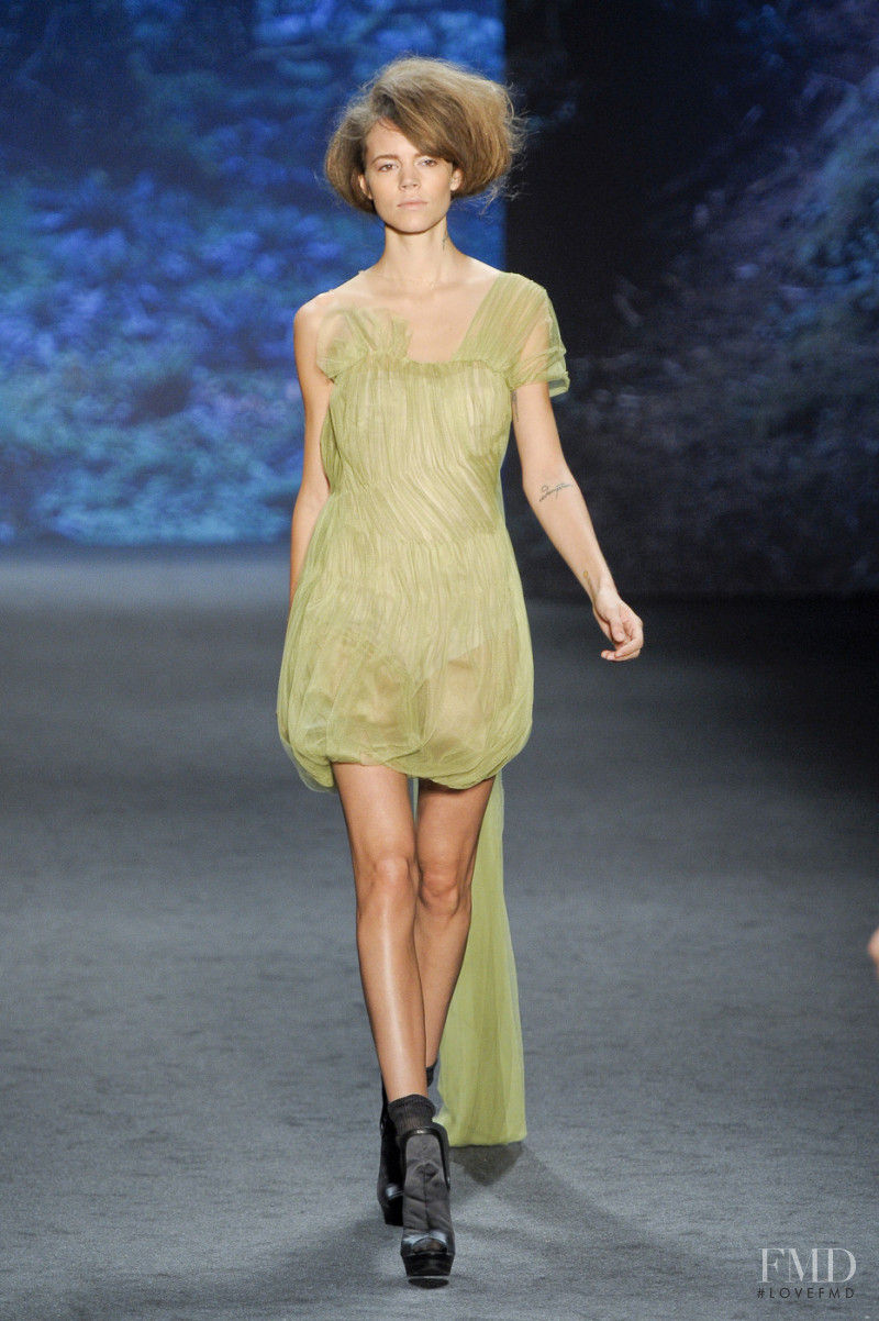 Vera Wang fashion show for Spring/Summer 2011