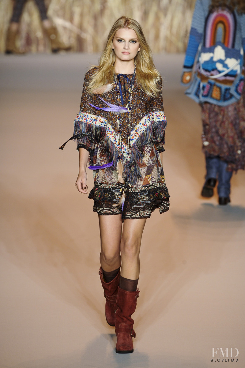 Anna Sui fashion show for Spring/Summer 2011