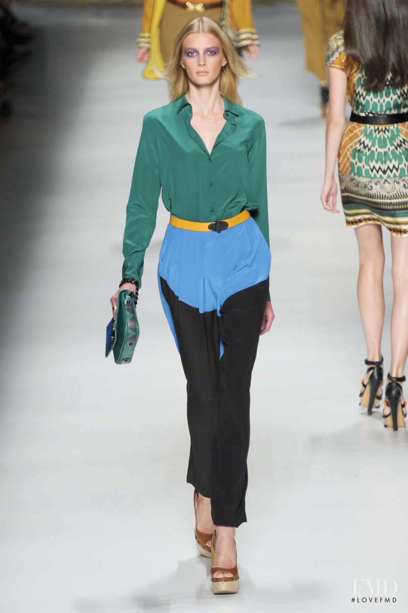 Etro fashion show for Spring/Summer 2011