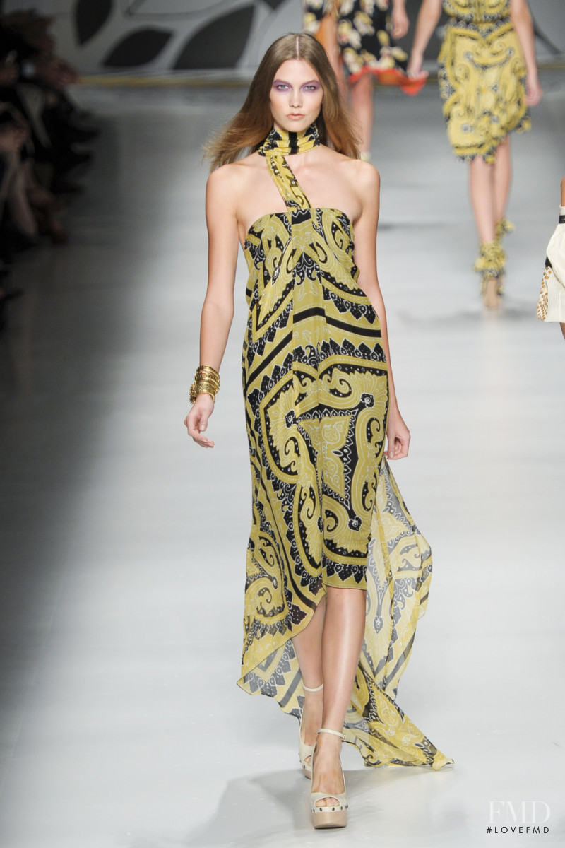 Etro fashion show for Spring/Summer 2011