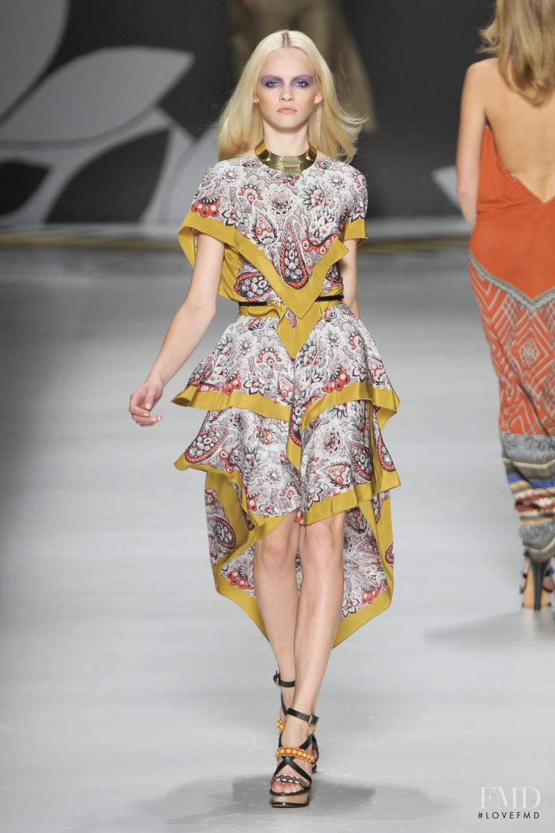 Etro fashion show for Spring/Summer 2011