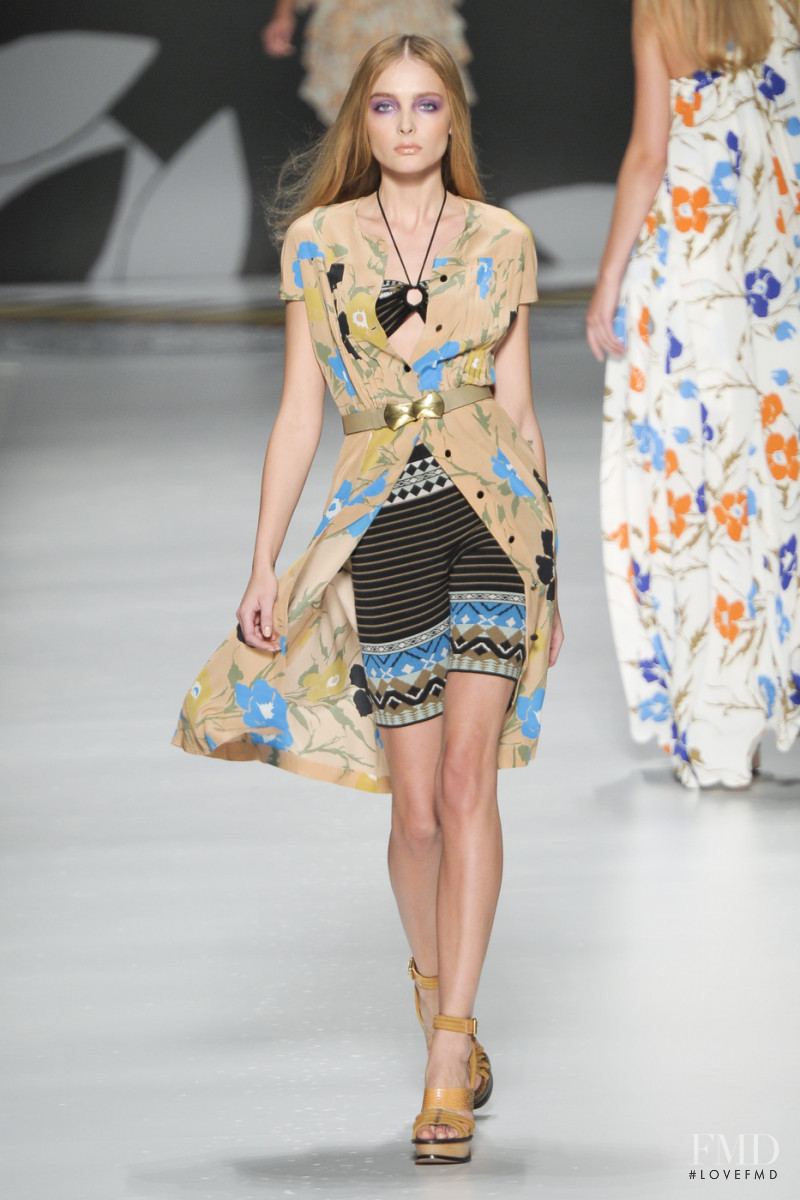 Etro fashion show for Spring/Summer 2011