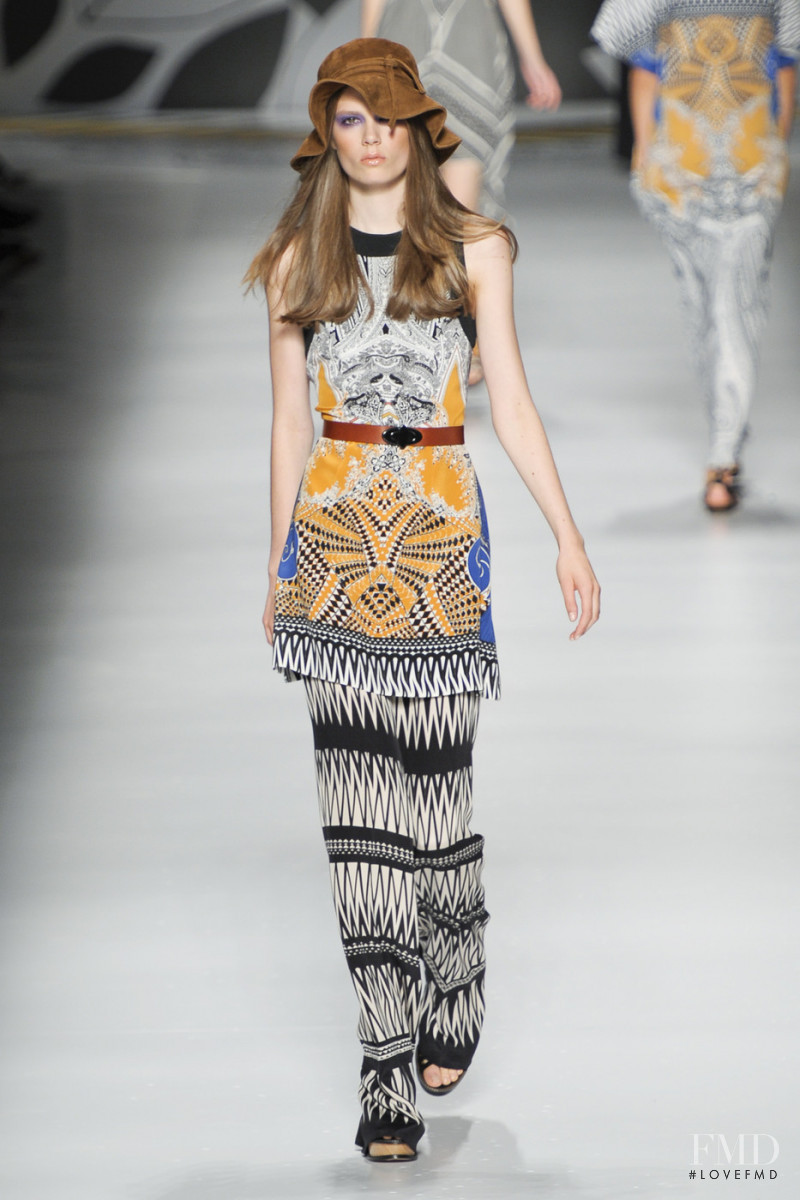 Etro fashion show for Spring/Summer 2011