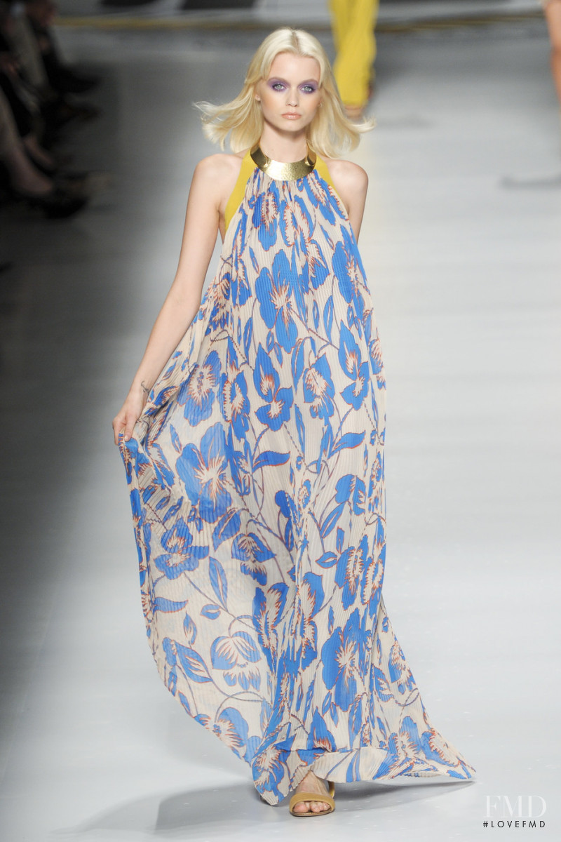 Etro fashion show for Spring/Summer 2011