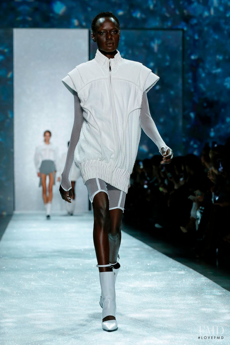Ajak Deng featured in  the Rosa Chá fashion show for Autumn/Winter 2019
