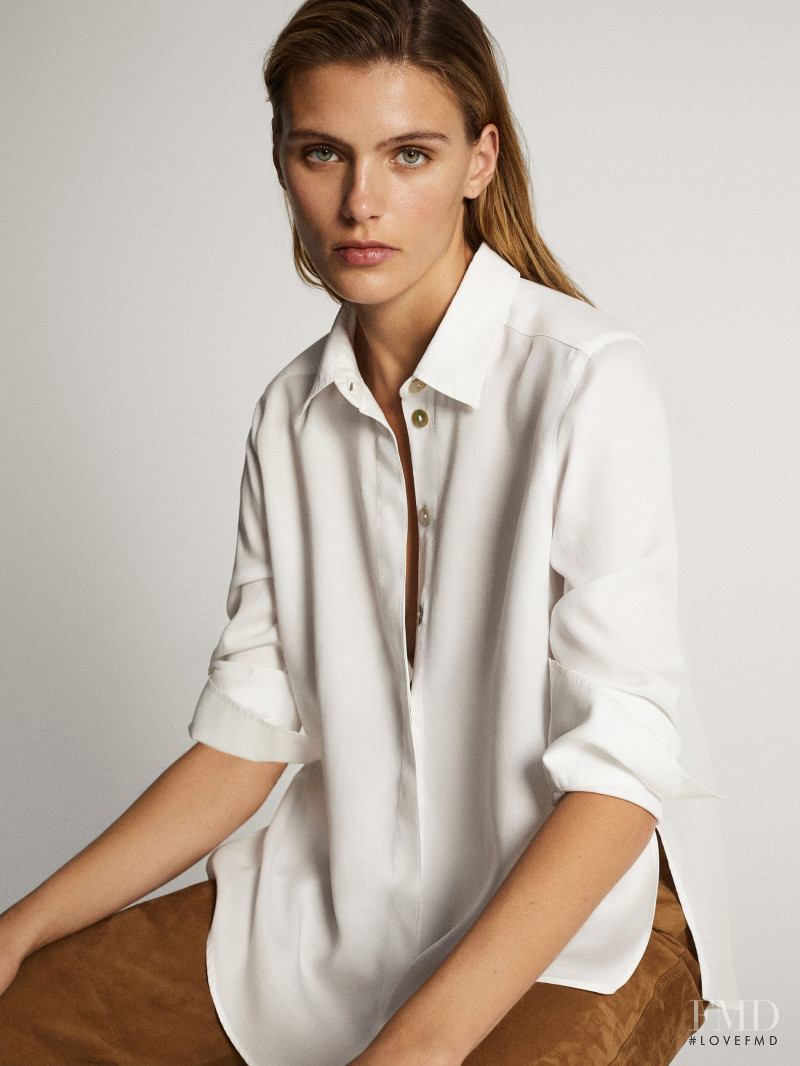 Madison Headrick featured in  the Massimo Dutti catalogue for Spring/Summer 2020