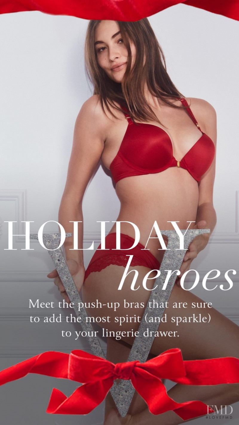 Grace Elizabeth featured in  the Victoria\'s Secret advertisement for Holiday 2020