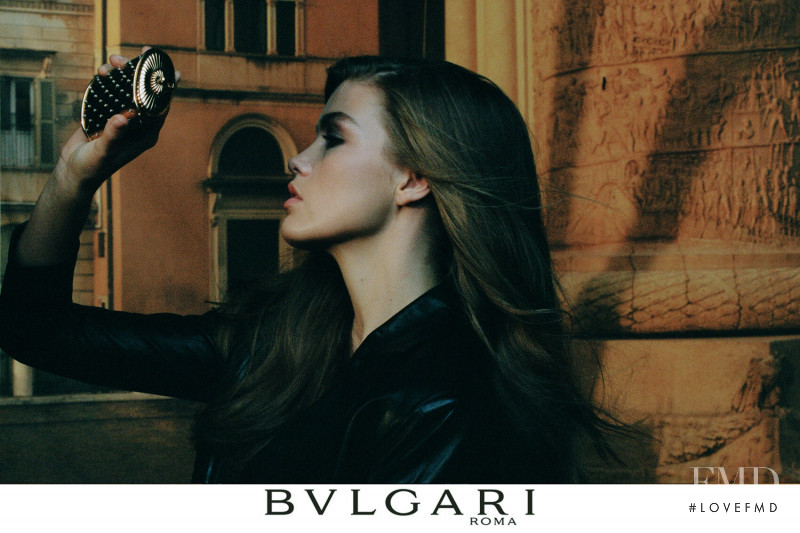 Luna Bijl featured in  the Bulgari Heritage Collection advertisement for Autumn/Winter 2021