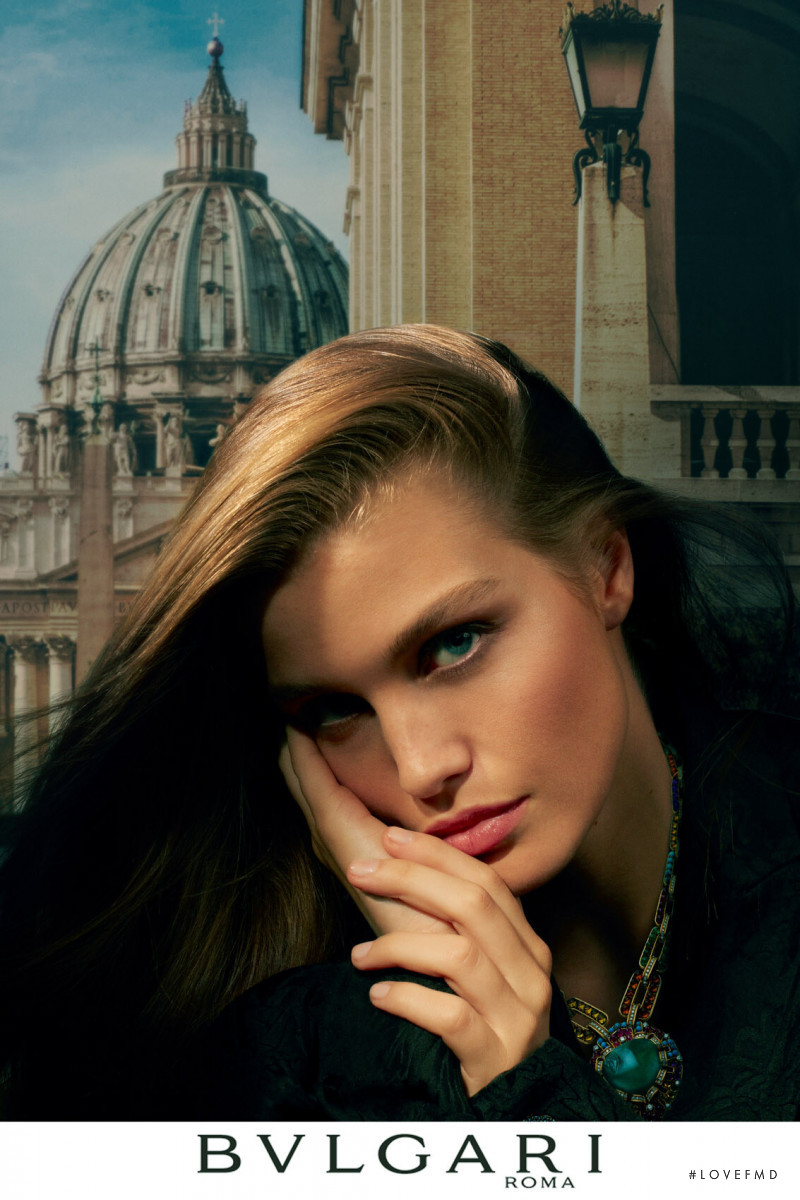 Luna Bijl featured in  the Bulgari Heritage Collection advertisement for Autumn/Winter 2021