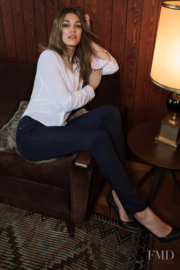 Samantha Gradoville featured in  the Mavi advertisement for Autumn/Winter 2015