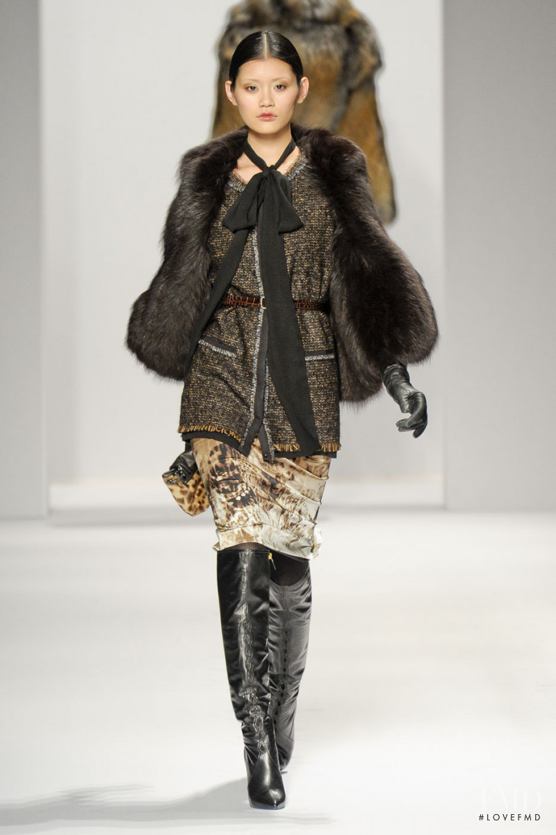 Elie Tahari fashion show for Autumn/Winter 2011