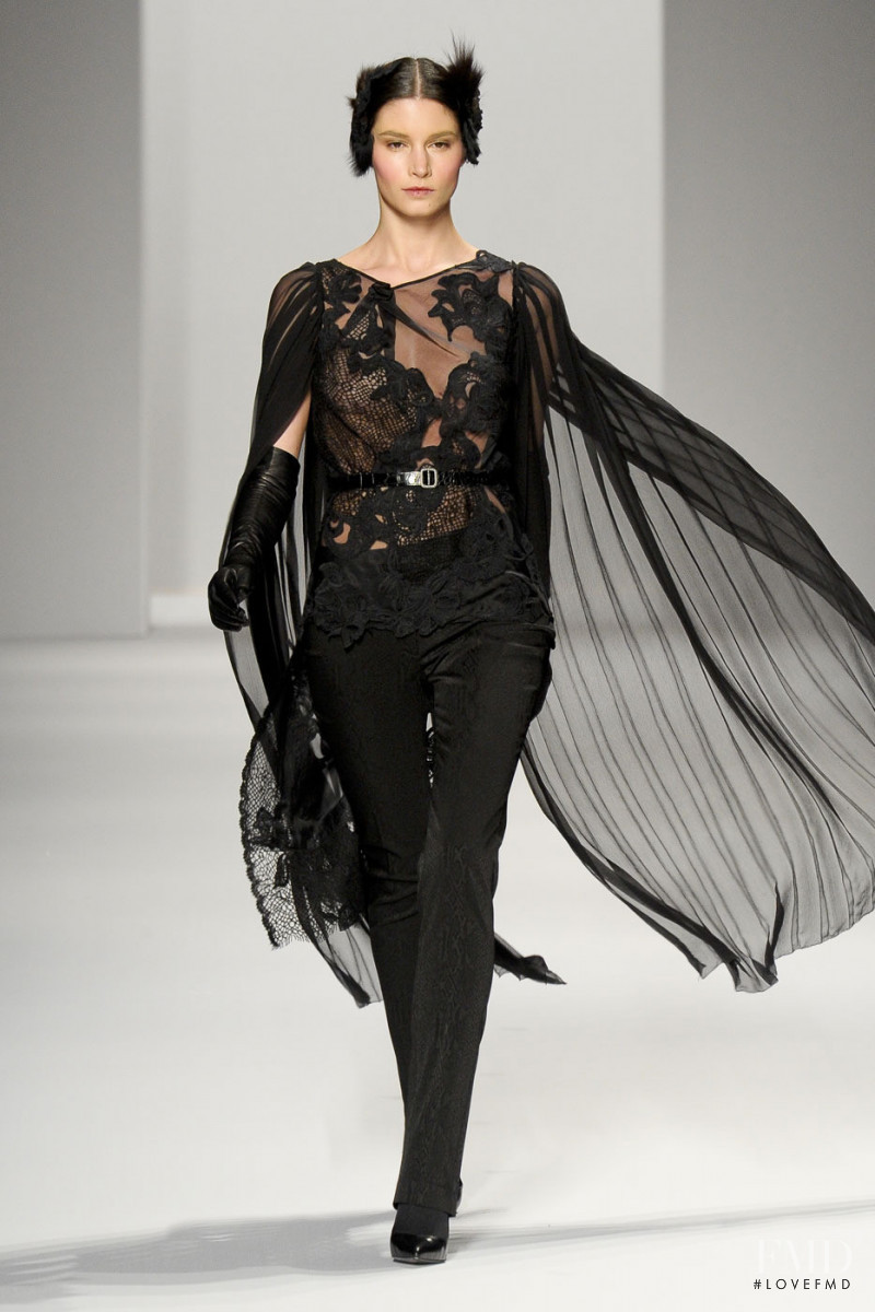 Elie Tahari fashion show for Autumn/Winter 2011