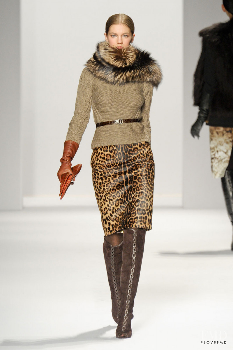 Samantha Gradoville featured in  the Elie Tahari fashion show for Autumn/Winter 2011