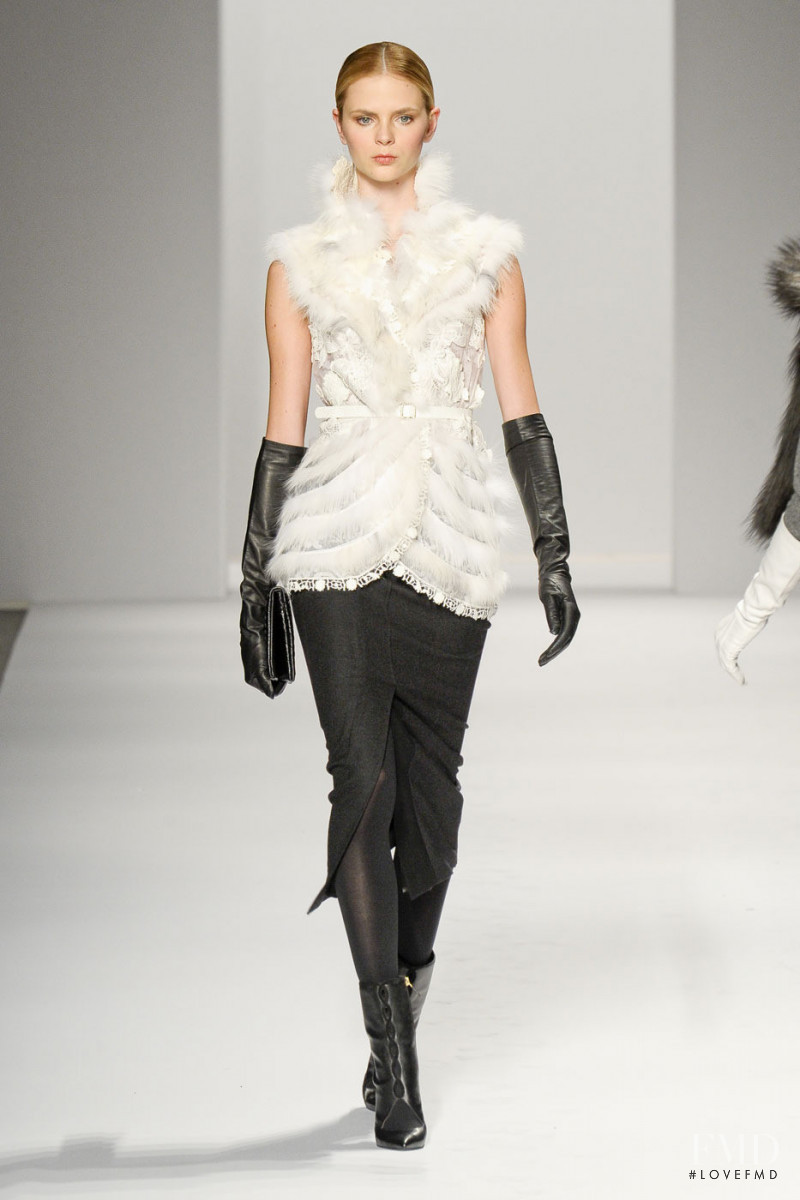 Elie Tahari fashion show for Autumn/Winter 2011