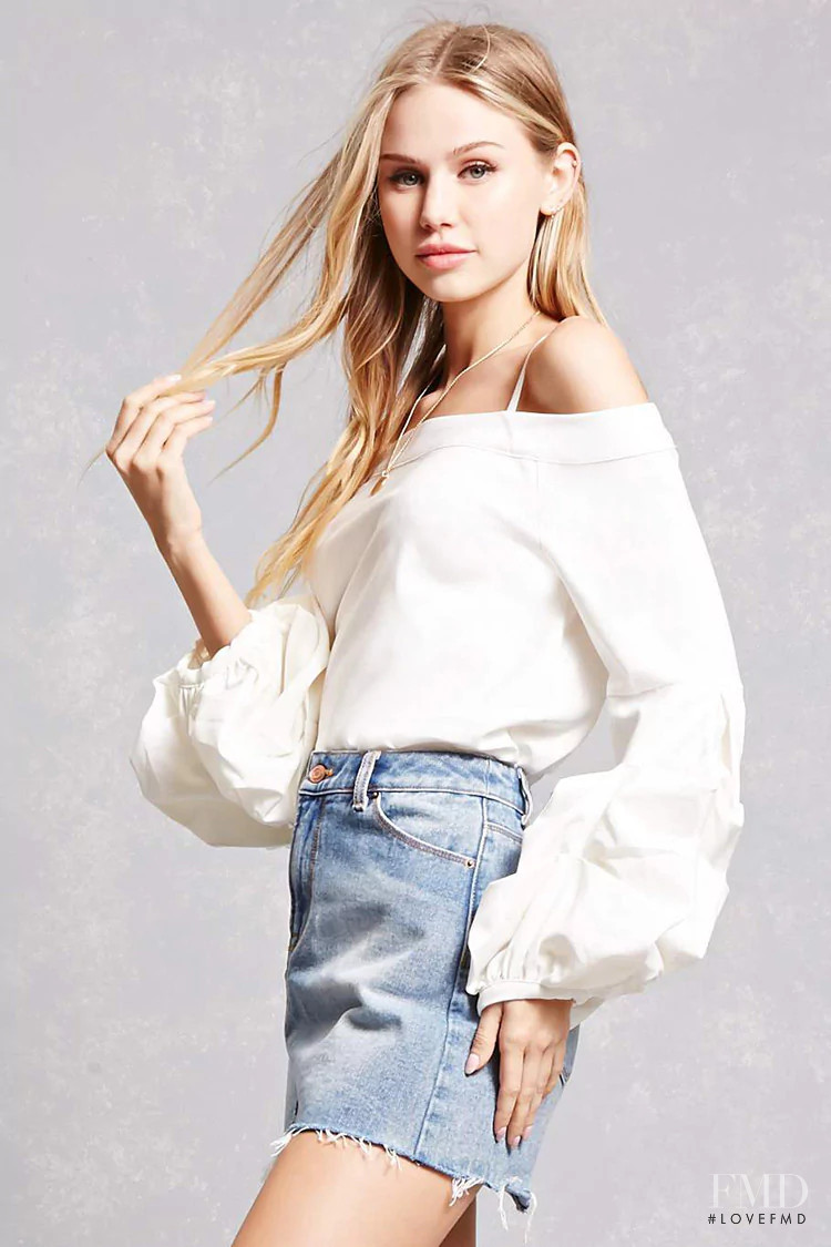 Scarlett Leithold featured in  the Forever 21 catalogue for Spring/Summer 2018