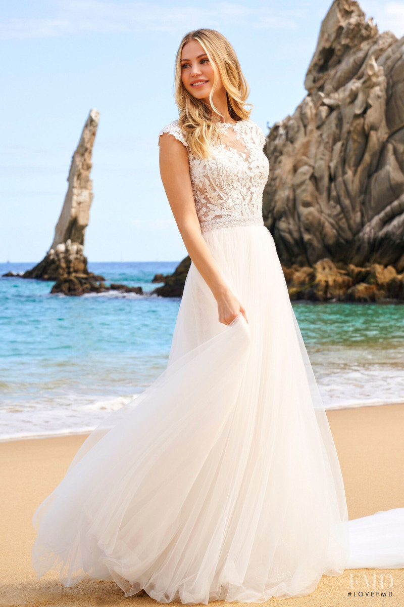 Scarlett Leithold featured in  the Sherri Hill Bridal catalogue for Spring/Summer 2021