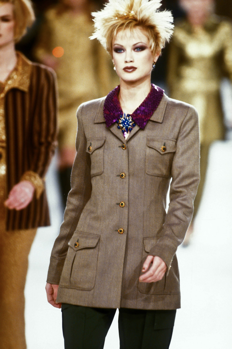 Carolyn Murphy featured in  the Chanel fashion show for Autumn/Winter 1996