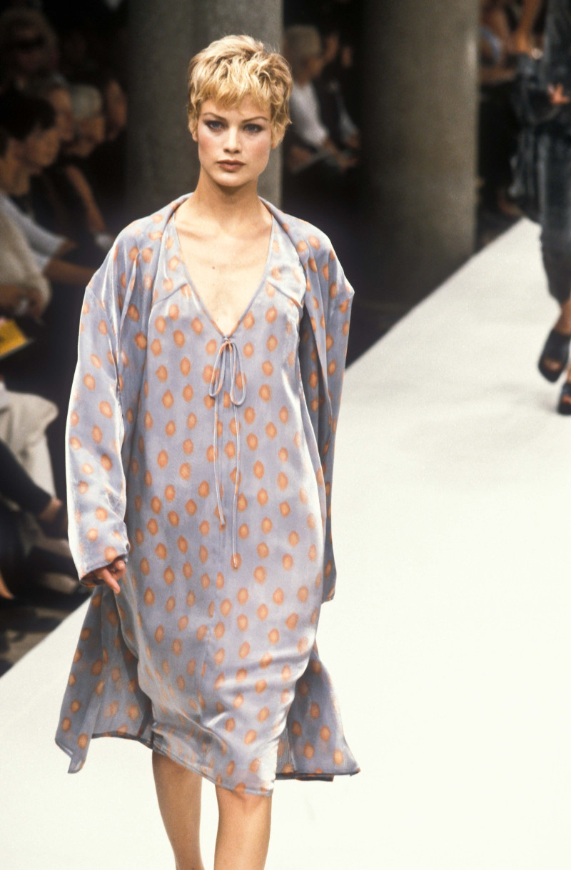 Carolyn Murphy featured in  the Fendi fashion show for Spring/Summer 1996