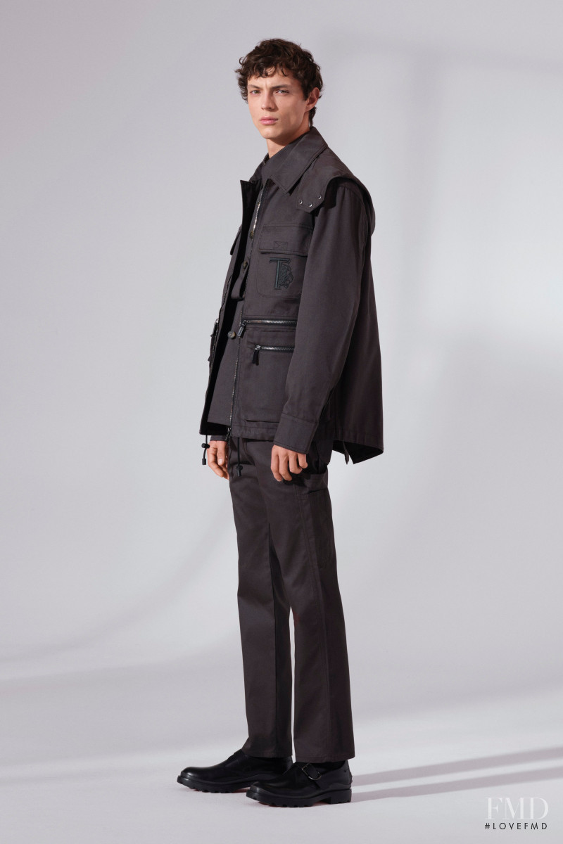 Tod\'s lookbook for Pre-Fall 2021