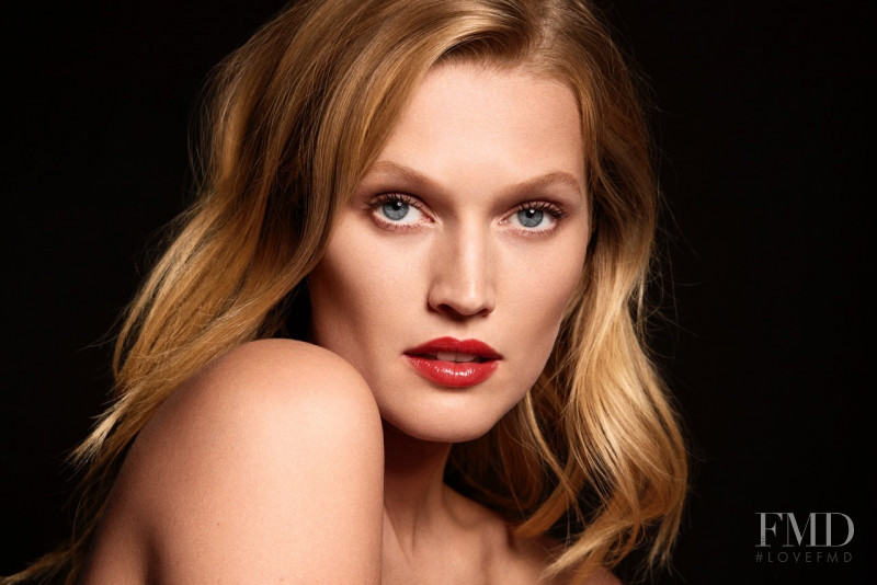 Toni Garrn featured in  the Clé de Peau Beaute advertisement for Spring/Summer 2018