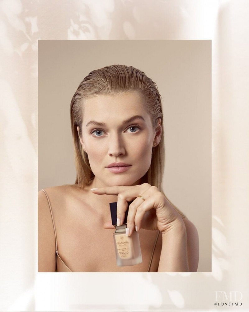 Toni Garrn featured in  the Clé de Peau Beaute Volumizing Cream Supreme advertisement for Autumn/Winter 2020
