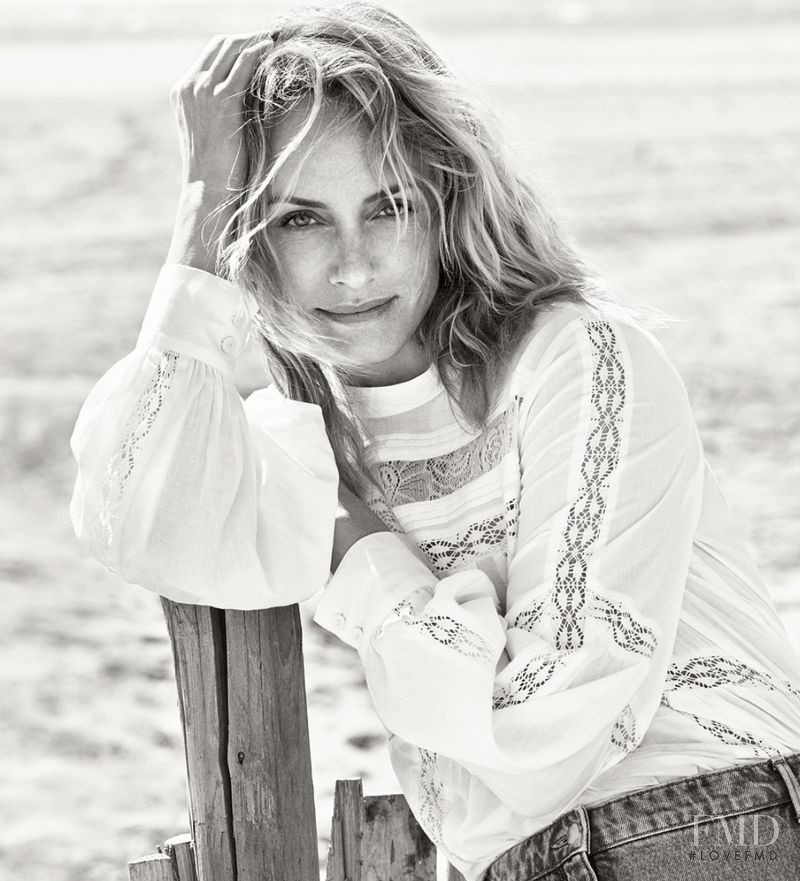 Amber Valletta featured in  the H&M advertisement for Fall 2018