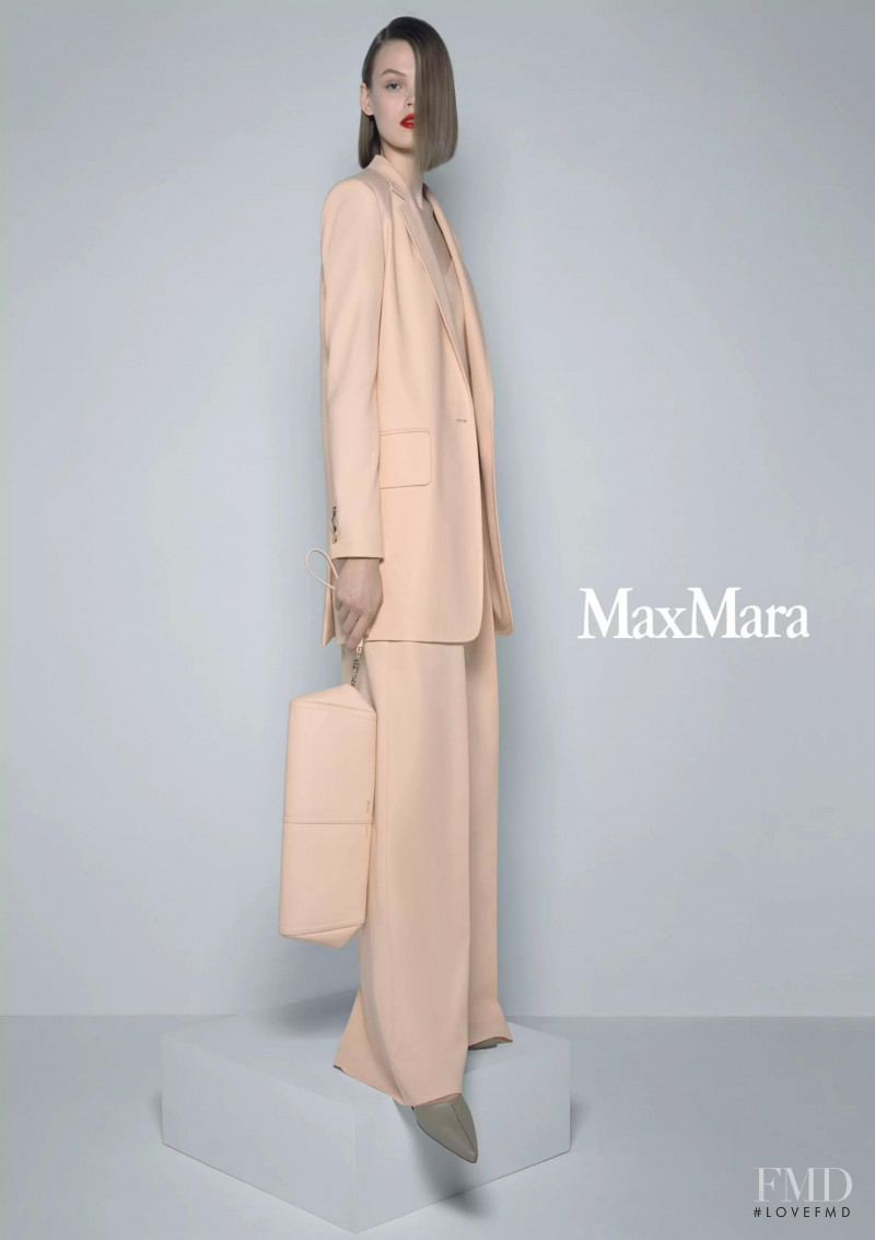 Max Mara advertisement for Spring/Summer 2021